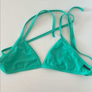 Jolyn Triangle Top L